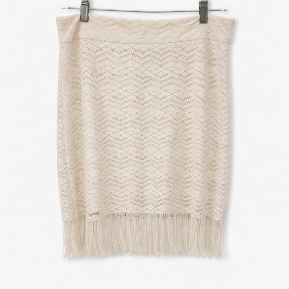 Cato Dresses & Skirts - Cato Cream Fringe Crochet-look Lace / Openwork Knit Knee Length Skirt Sz 14